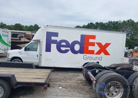 2019 Ford Econoline from USA, damaged, VIN 1FDWE4F68KDC03546